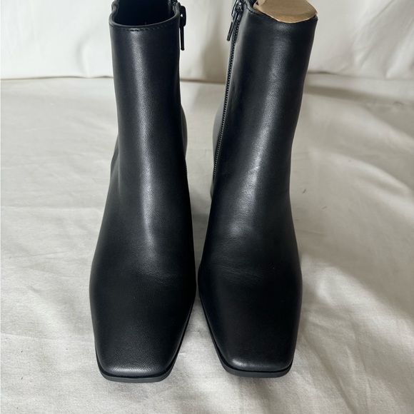 I.N.C international Concepts Black dashal Leather Ankle Boots 5M - Picture 5 of 5